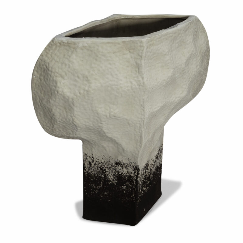 Más de 30 años de experiencia en el sector del mobiliario.